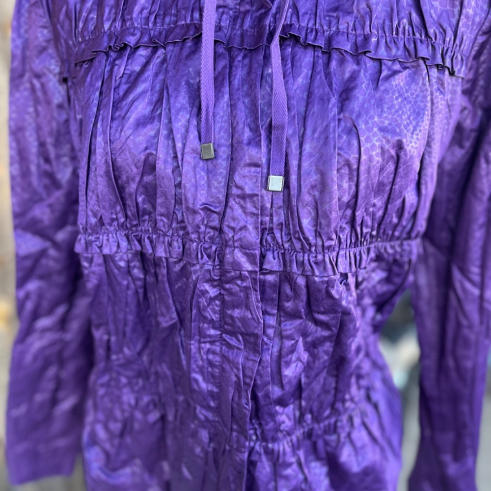 Chico’s purple berry size 1 wind and rain breaker - Picture 6 of 6